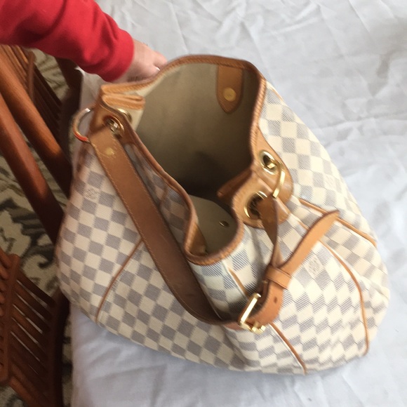 Louis Vuitton’s canvas/authentic pocketbook - Picture 3 of 4